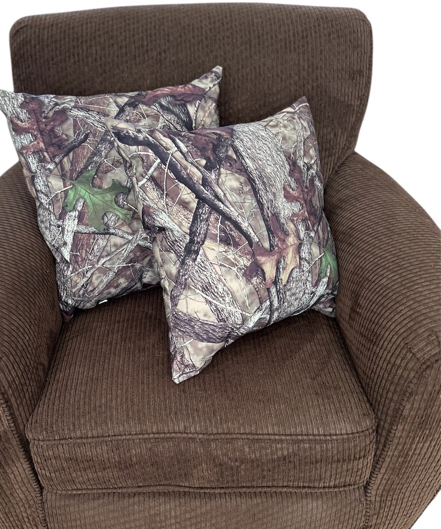 TrueTimber Camo Outdoor/Indoor Pillows–  18" x 18" (2-Pack) Southern Textiles Throw Pillow Set