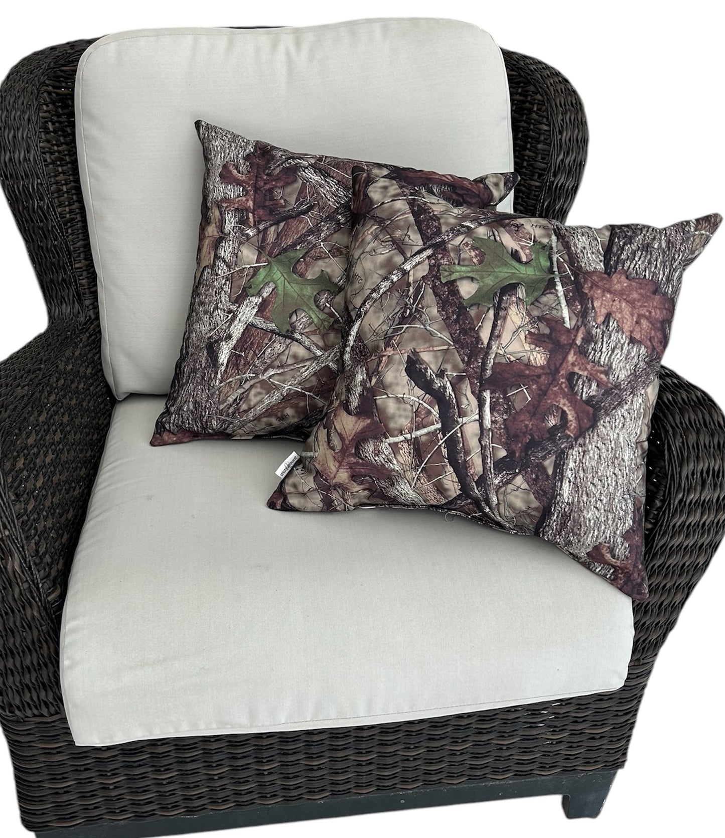 TrueTimber Camo Outdoor/Indoor Pillows–  18" x 18" (2-Pack) Southern Textiles Throw Pillow Set